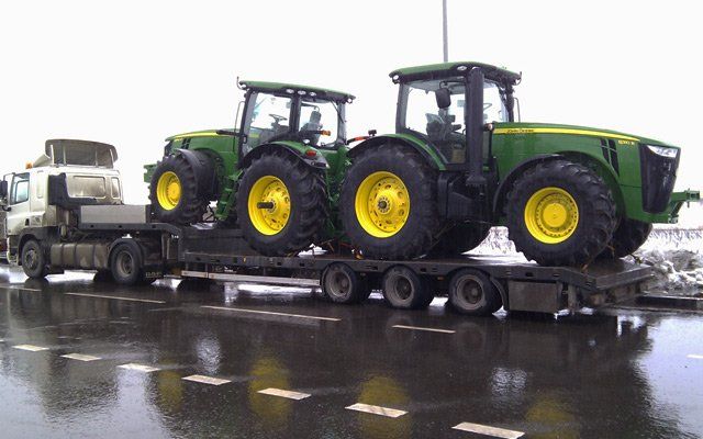 1490953282_perevozka_john_deere.jpg